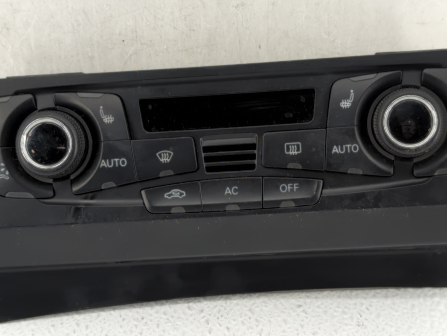 2009-2012 Audi A4 Climate Control Module Temperature AC/Heater Replacement P/N:8T1 820 043 AC Fits OEM Used Auto Parts - Oem