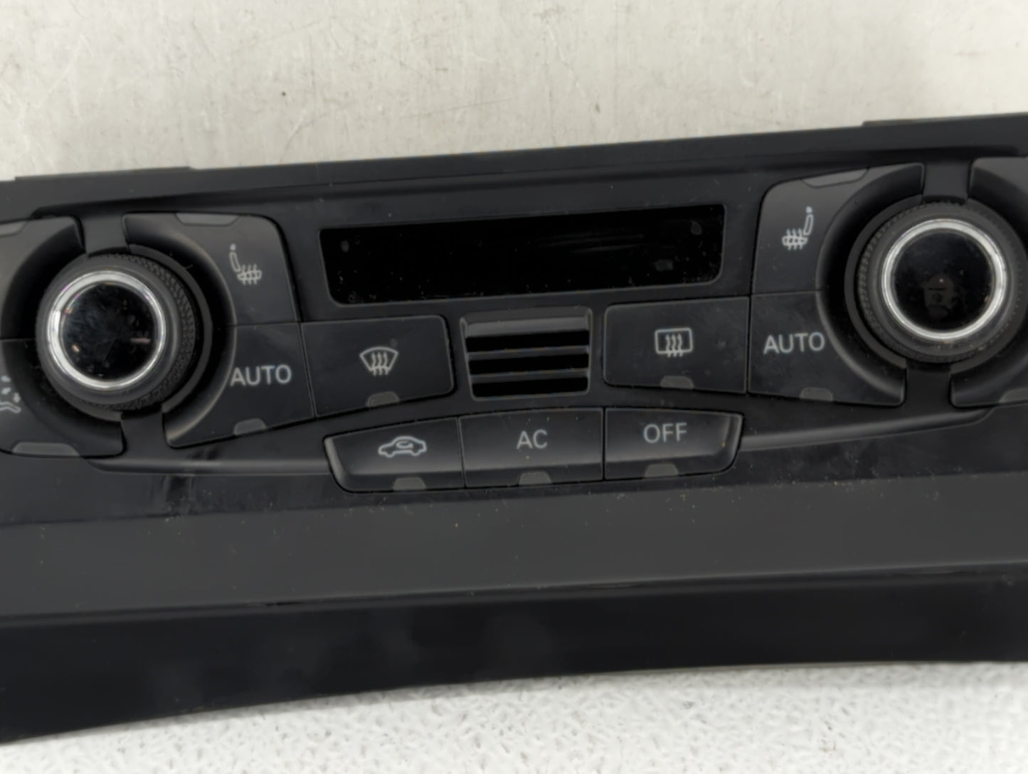 2009-2012 Audi A4 Climate Control Module Temperature AC/Heater Replacement P/N:8T1 820 043 AC Fits OEM Used Auto Parts - Oem