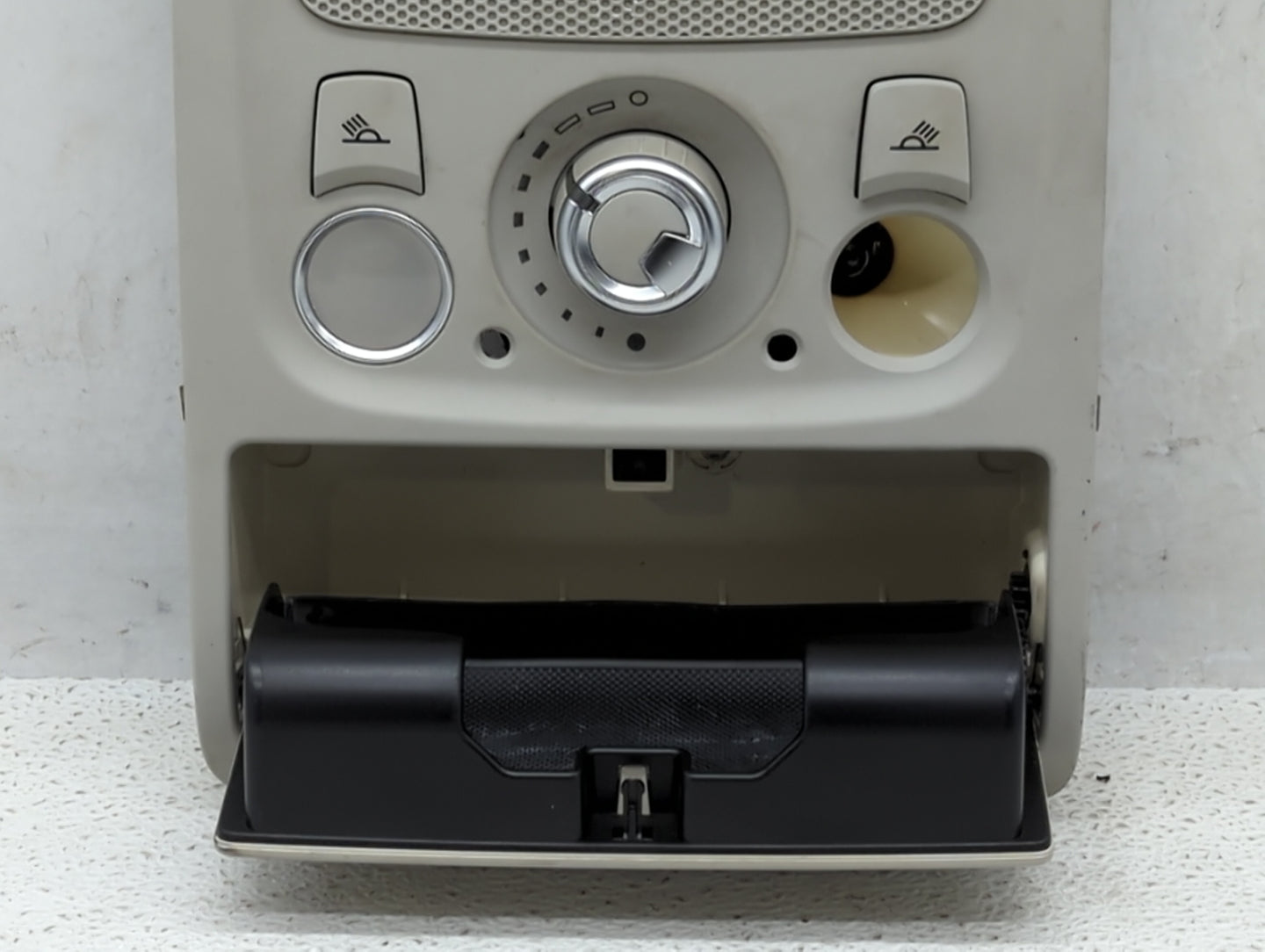 2009 Audi A4 Overhead Roof Console - Oemusedautoparts1.com