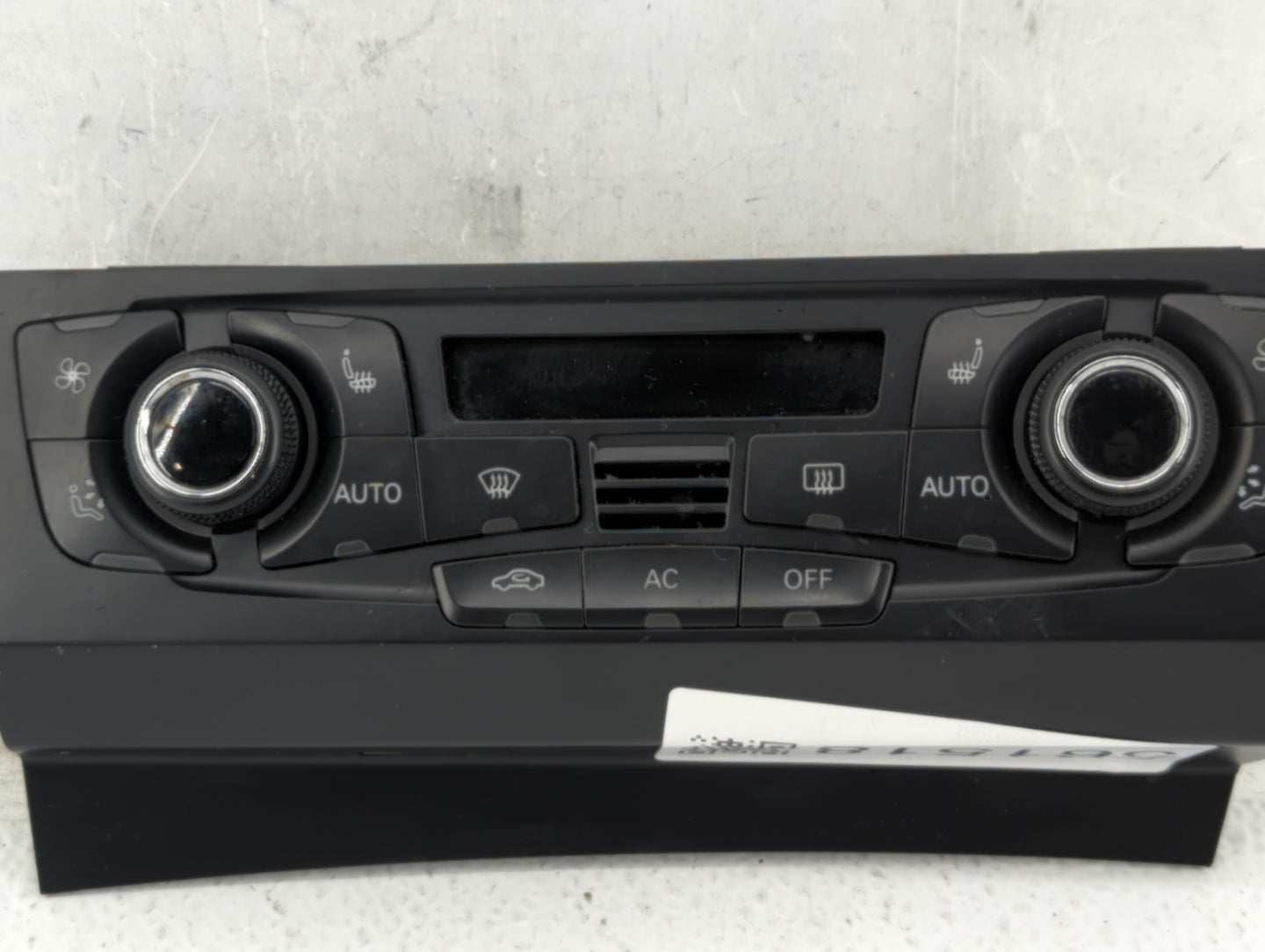 2009-2012 Audi A4 Climate Control Module Temperature AC/Heater Replacement P/N:8T1 820 043 AC Fits OEM Used Auto Parts - Oem