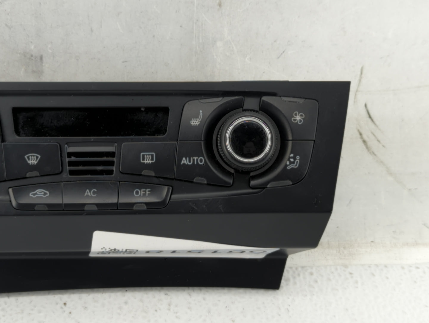 2009-2012 Audi A4 Climate Control Module Temperature AC/Heater Replacement P/N:8T1 820 043 AC Fits OEM Used Auto Parts - Oem