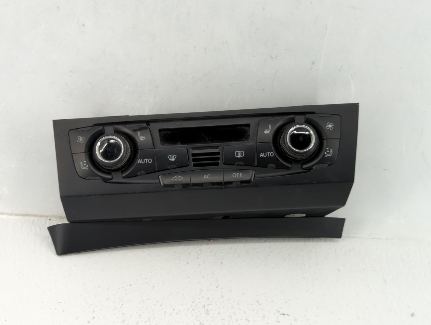 2009-2012 Audi A4 Climate Control Module Temperature AC/Heater Replacement P/N:8T1 820 043 AK Fits OEM Used Auto Parts - Oem