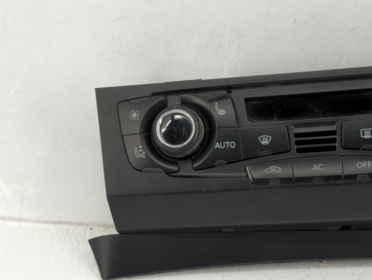 2009-2012 Audi A4 Climate Control Module Temperature AC/Heater Replacement P/N:8T1 820 043 AK Fits OEM Used Auto Parts - Oem
