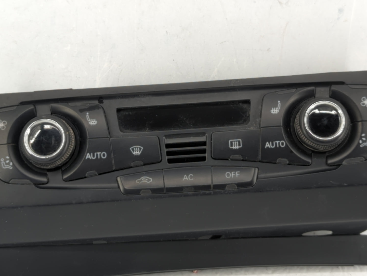 2009-2012 Audi A4 Climate Control Module Temperature AC/Heater Replacement P/N:8T1 820 043 AK Fits OEM Used Auto Parts - Oem
