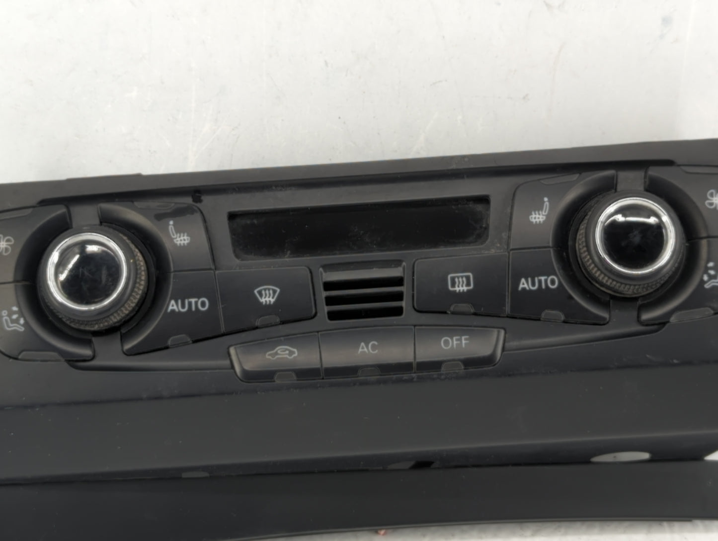 2009-2012 Audi A4 Climate Control Module Temperature AC/Heater Replacement P/N:8T1 820 043 AK Fits OEM Used Auto Parts - Oem