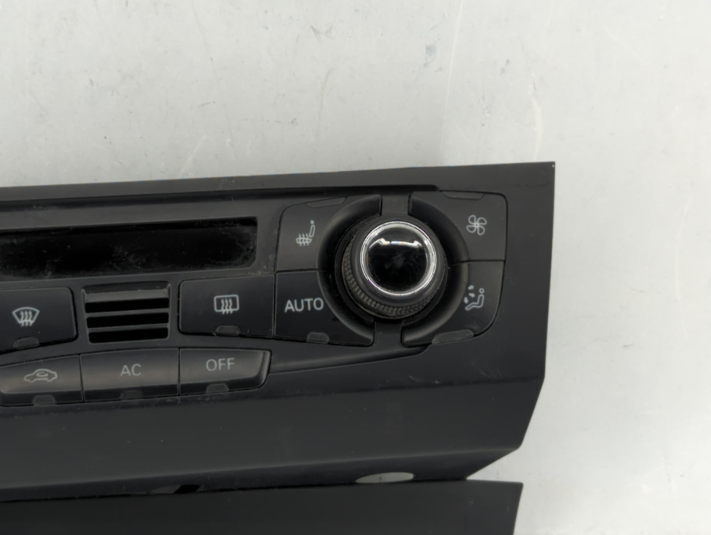 2009-2012 Audi A4 Climate Control Module Temperature AC/Heater Replacement P/N:8T1 820 043 AK Fits OEM Used Auto Parts - Oem