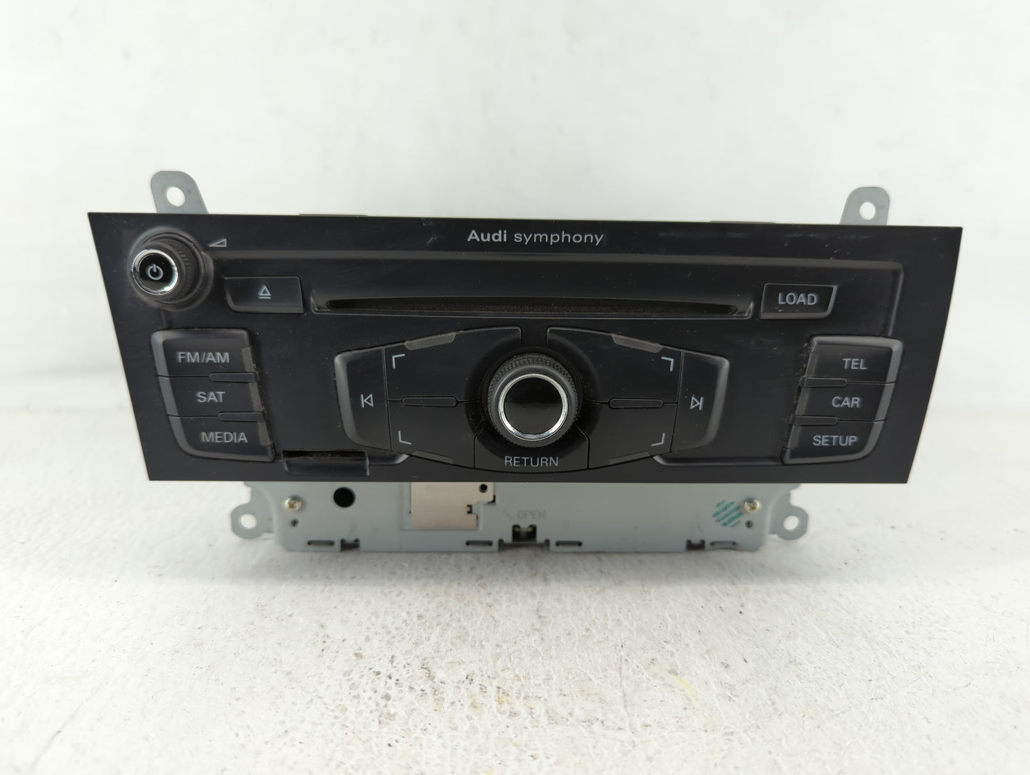 2009 Audi A4 Radio AM FM Cd Player Receiver Replacement P/N:8T1 035 195 L Fits OEM Used Auto Parts - Oemusedautoparts1.com