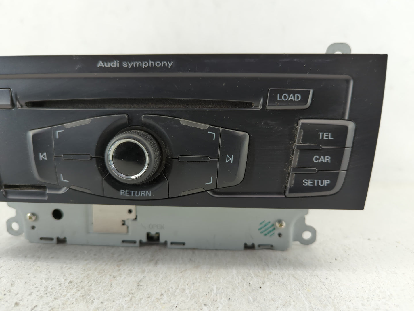 2009 Audi A4 Radio AM FM Cd Player Receiver Replacement P/N:8T1 035 195 L Fits OEM Used Auto Parts - Oemusedautoparts1.com