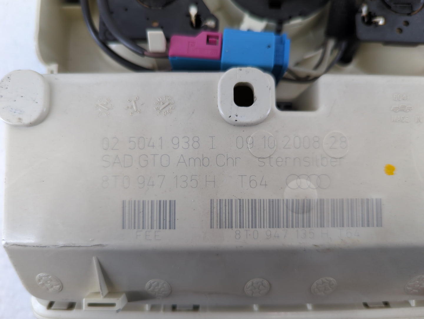 2009 Audi A4 Overhead Roof Console - Oemusedautoparts1.com