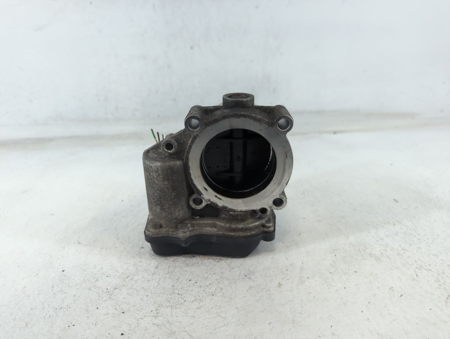 2005-2016 Audi A4 Throttle Body P/N:06F 133 062 J Fits OEM Used Auto Parts - Oemusedautoparts1.com