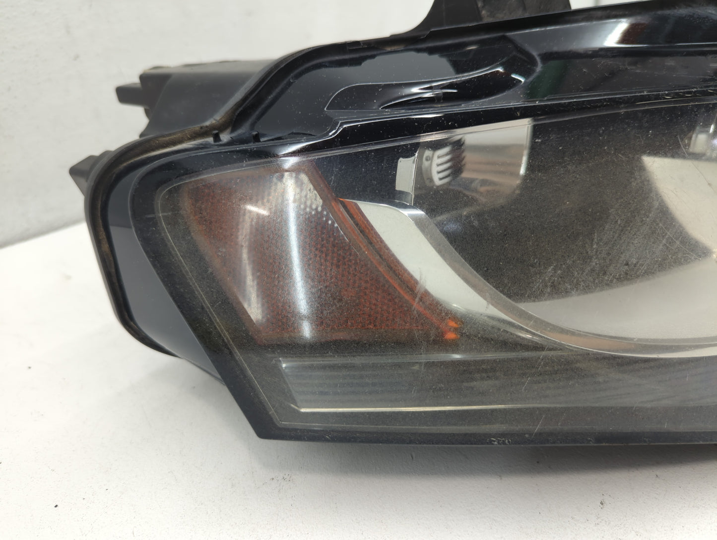 2009-2012 Audi A4 Driver Left Oem Head Light Headlight Lamp - Oemusedautoparts1.com