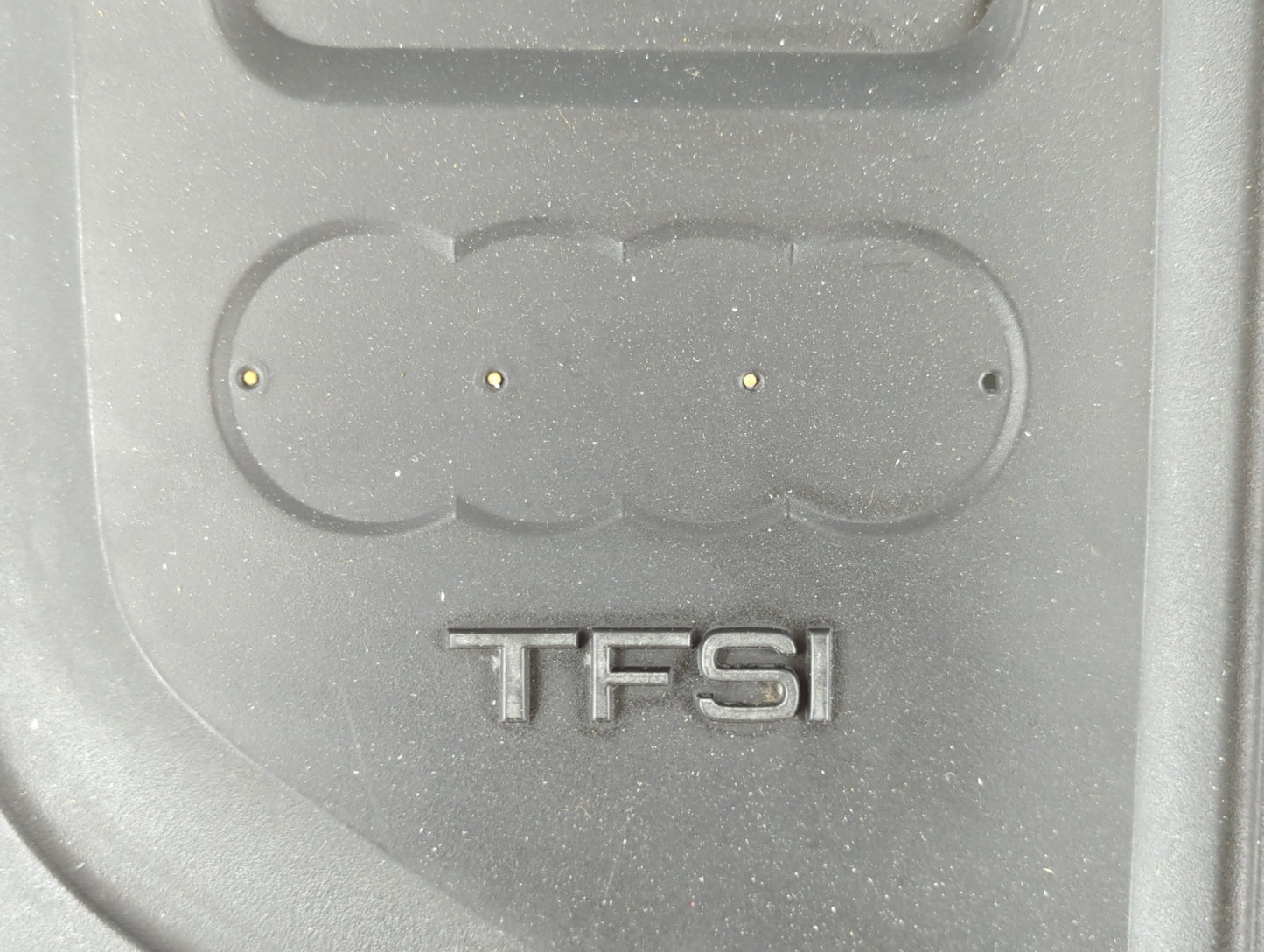 2009 Audi A4 Engine Cover - Oemusedautoparts1.com