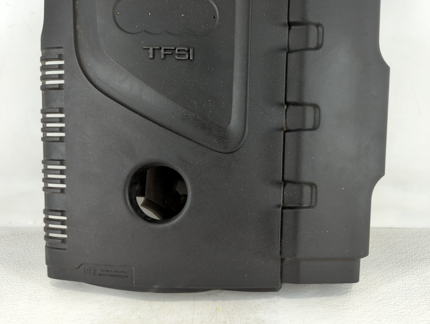 2009 Audi A4 Engine Cover - Oemusedautoparts1.com