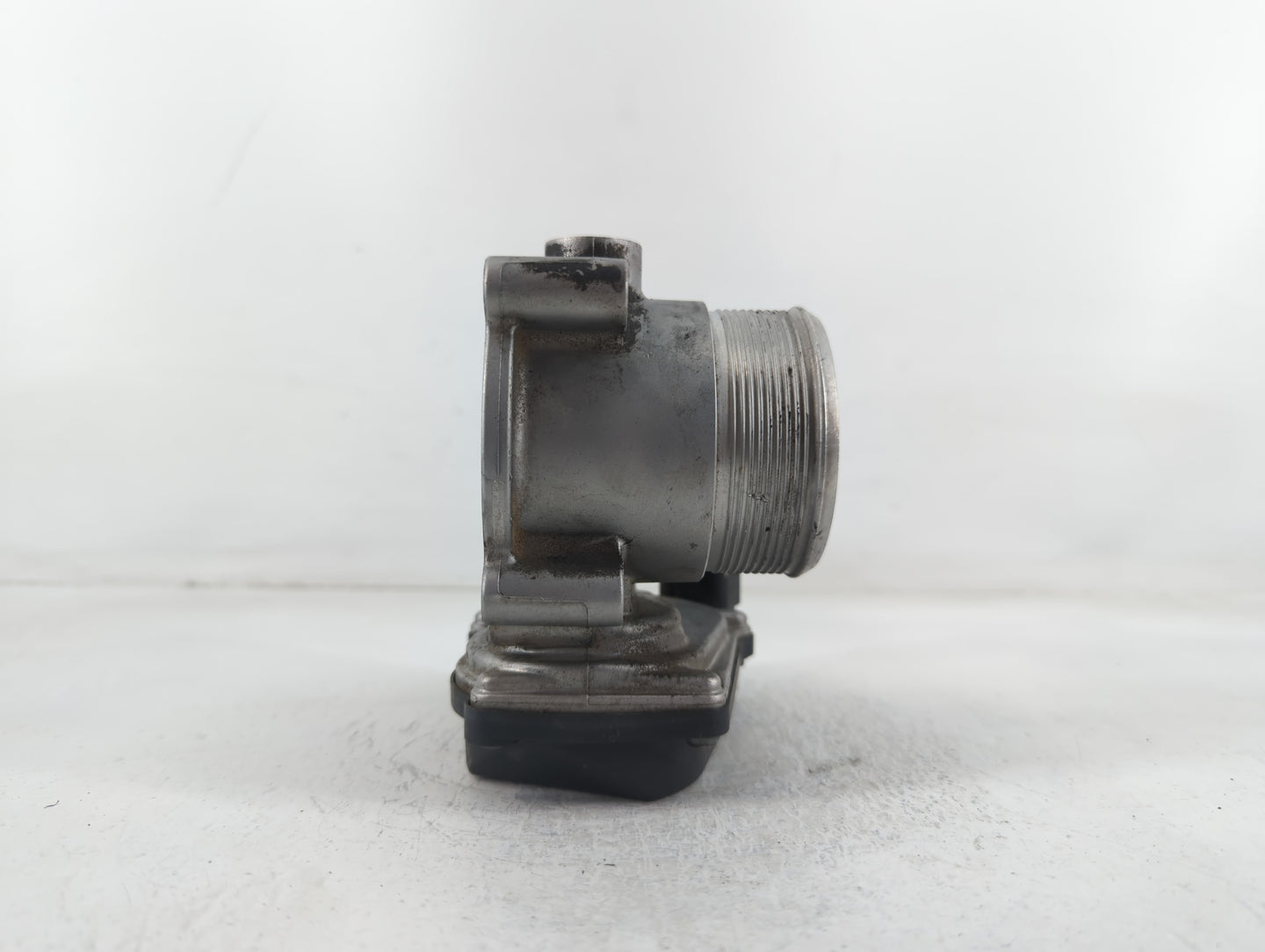 2005-2016 Audi A4 Throttle Body P/N:06F 133 062 J Fits OEM Used Auto Parts - Oemusedautoparts1.com