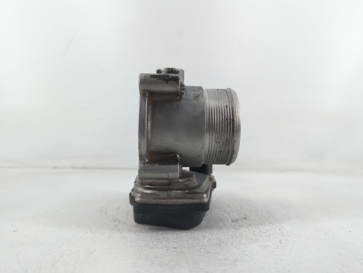 2005-2016 Audi A4 Throttle Body P/N:06F 133 062 J Fits OEM Used Auto Parts - Oemusedautoparts1.com