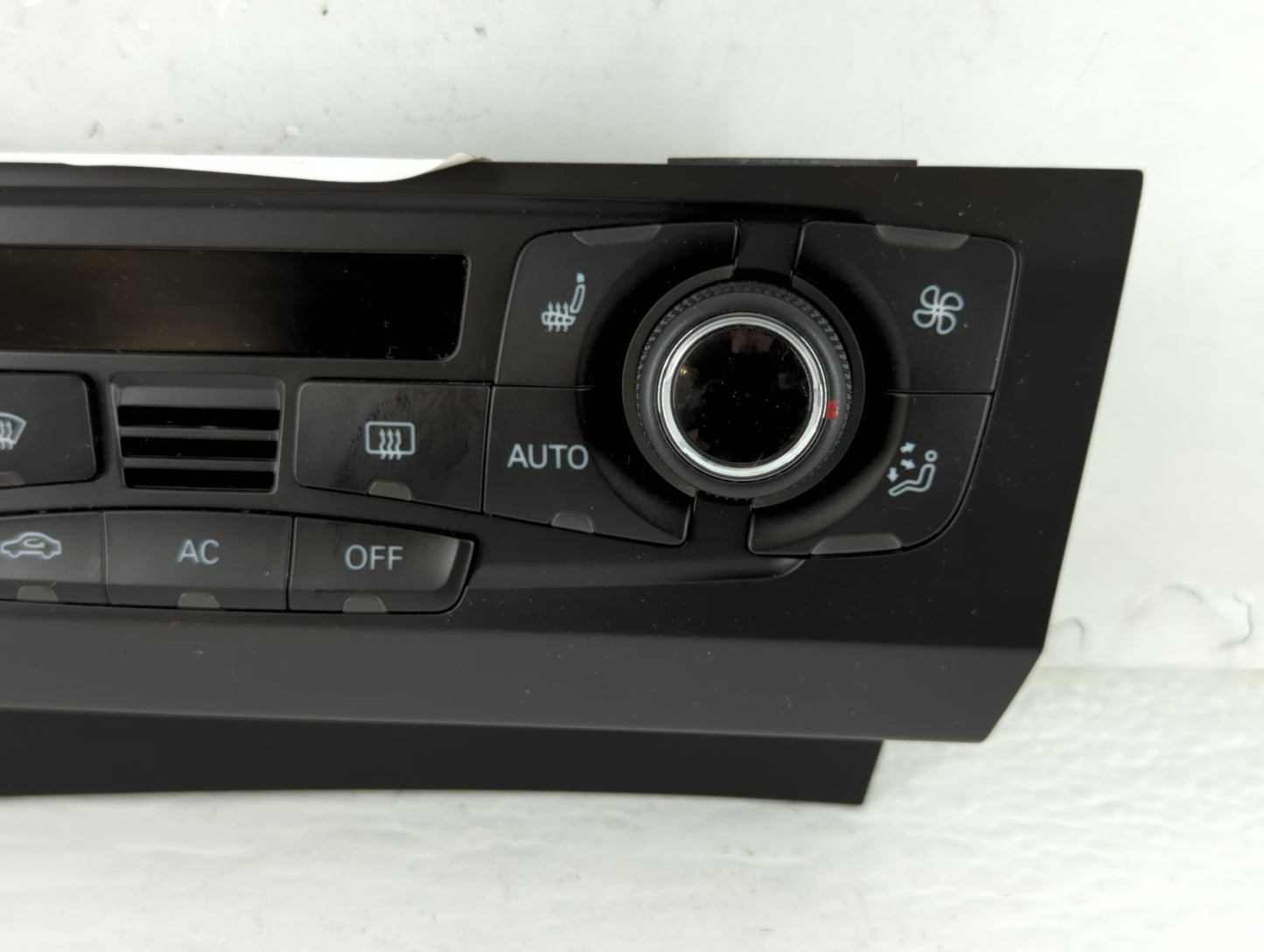 2009-2012 Audi A4 Climate Control Module Temperature AC/Heater Replacement P/N:8T1 820 043 AC Fits OEM Used Auto Parts - Oem