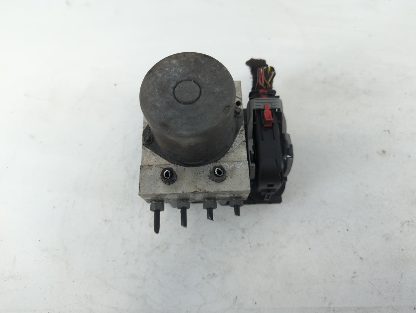 2009-2010 Audi A4 ABS Pump Control Module Replacement P/N:0 265 236 101 Fits Fits 2009 2010 OEM Used Auto Parts - Oemusedaut