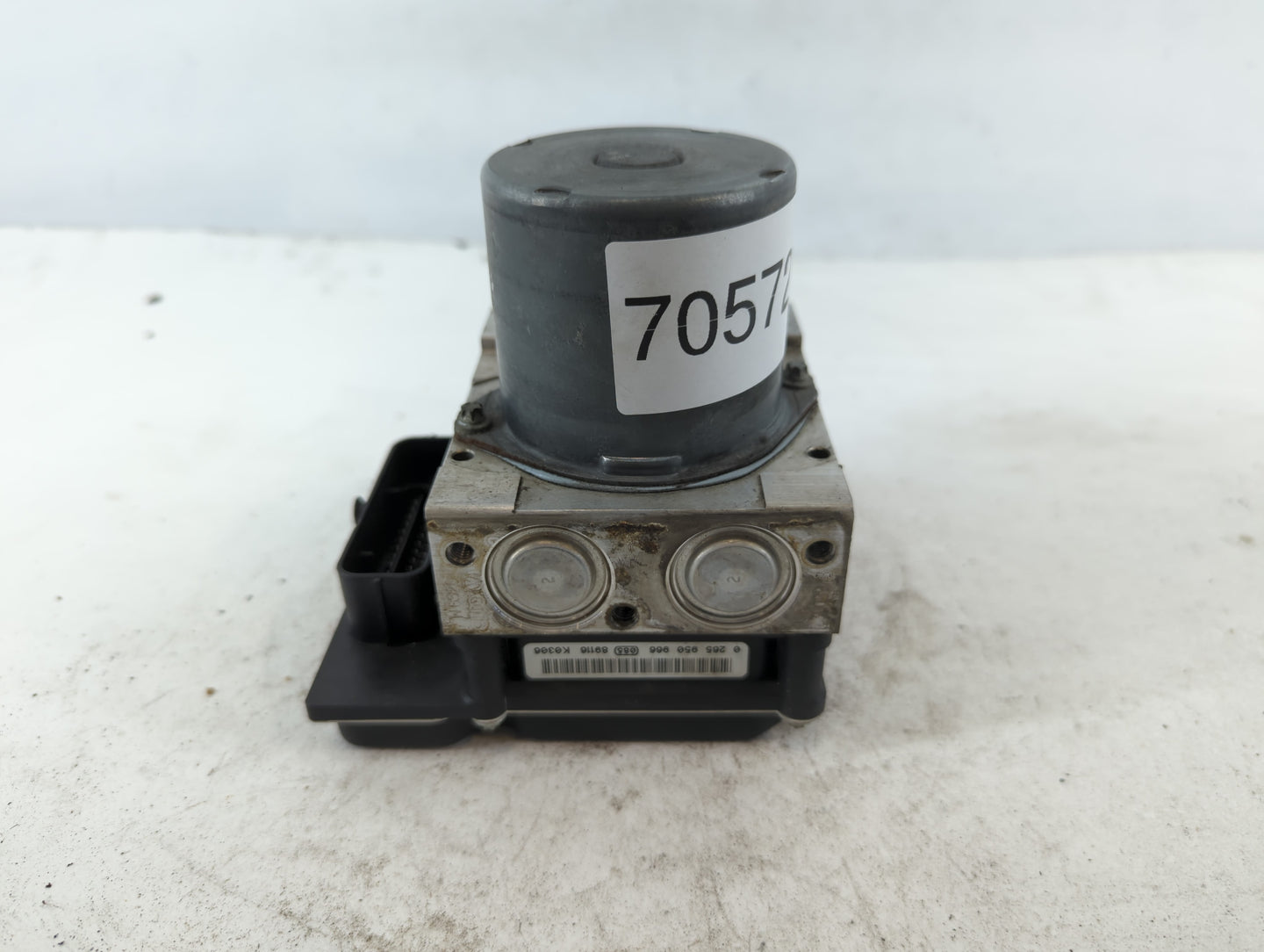 2007-2009 Audi A4 ABS Pump Control Module Replacement P/N:0811253095 0811243095 Fits Fits 2007 2008 2009 OEM Used Auto Parts