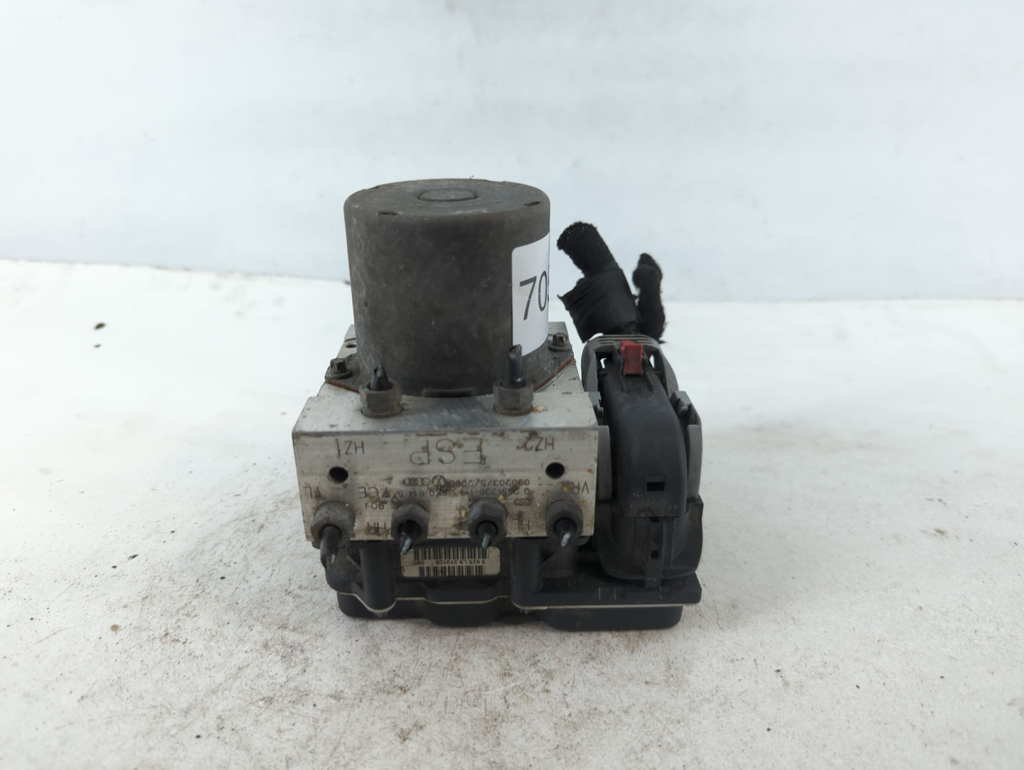 2009-2010 Audi A4 ABS Pump Control Module Replacement P/N:8K0 614 5 0 265 236 Fits Fits 2009 2010 OEM Used Auto Parts - Oemu