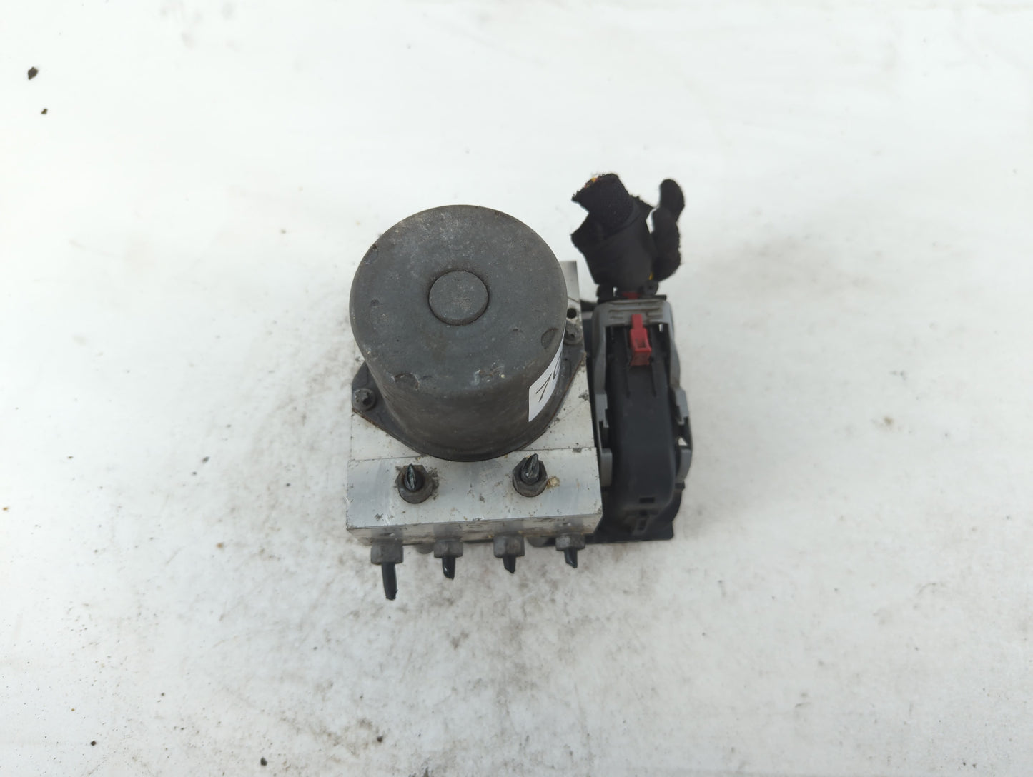 2009-2010 Audi A4 ABS Pump Control Module Replacement P/N:8K0 614 5 0 265 236 Fits Fits 2009 2010 OEM Used Auto Parts - Oemu