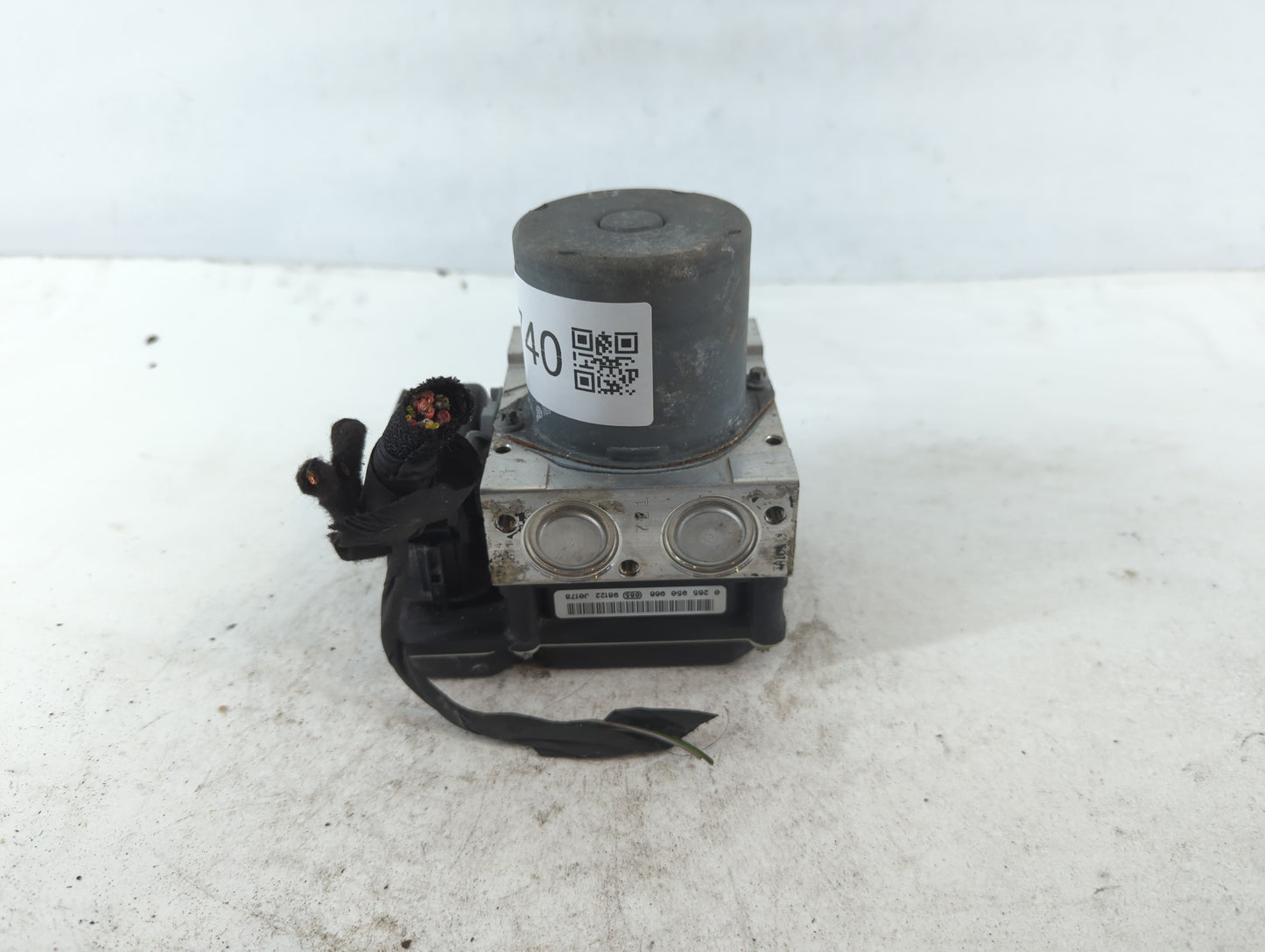 2009-2010 Audi A4 ABS Pump Control Module Replacement P/N:8K0 614 5 0 265 236 Fits Fits 2009 2010 OEM Used Auto Parts - Oemu