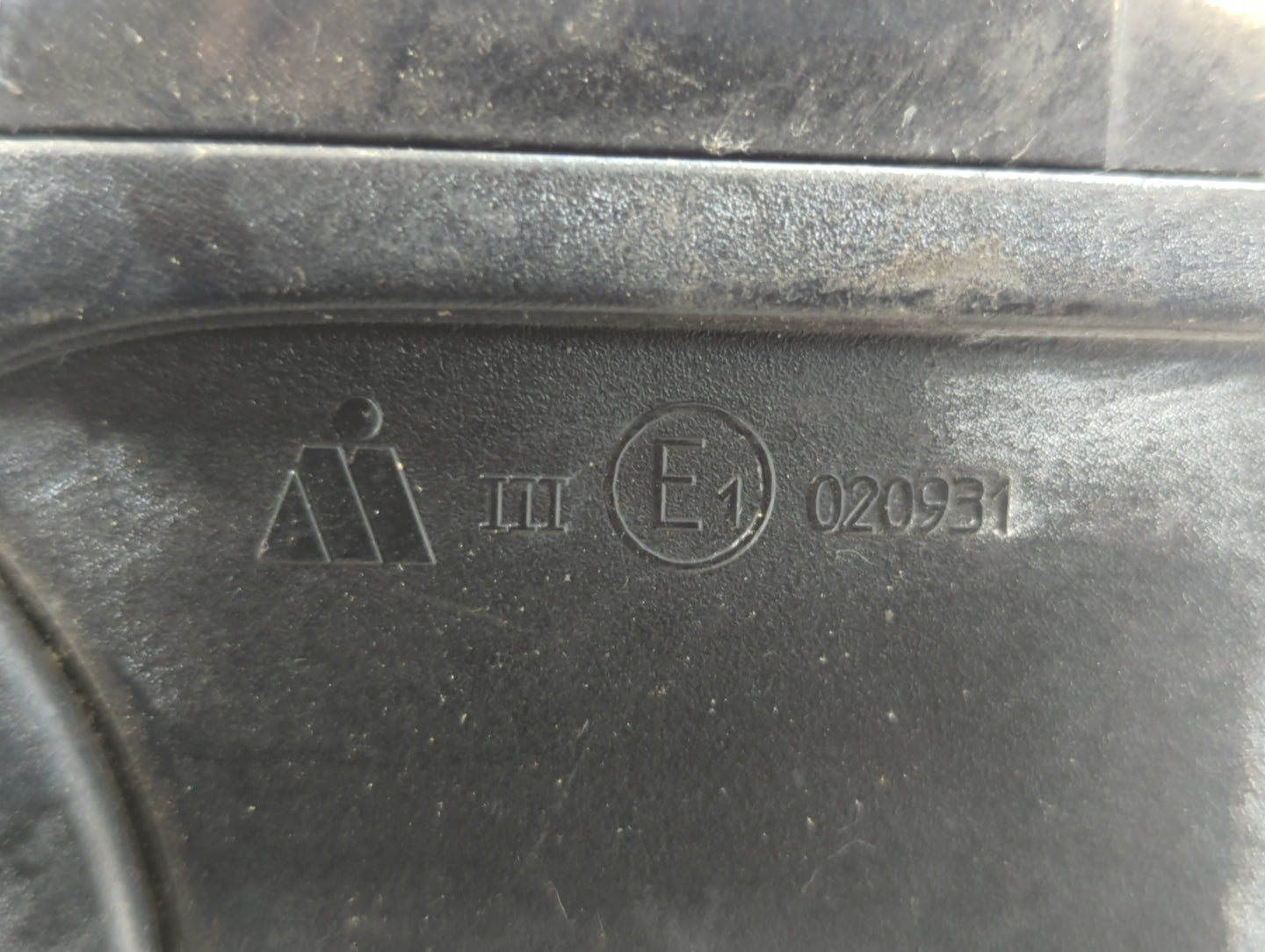 2009-2009 Audi A4 Passenger Right Side View Manual Door Mirror Black - Oemusedautoparts1.com