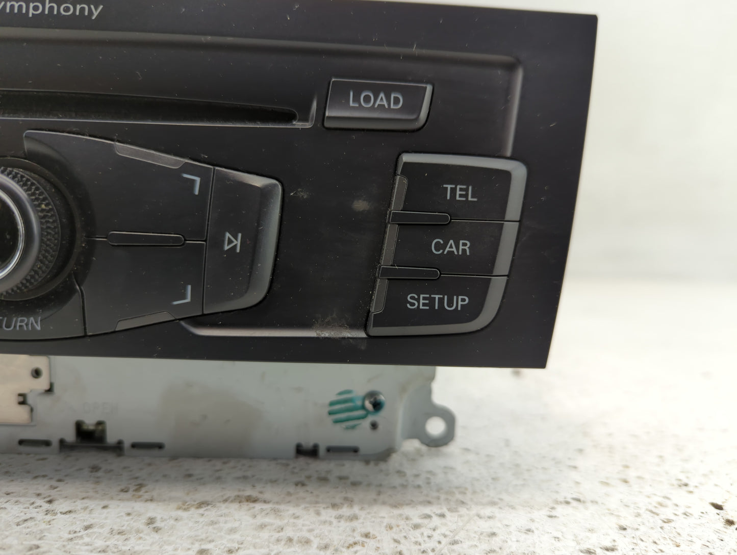 2009 Audi A4 Radio AM FM Cd Player Receiver Replacement P/N:8T1 035 195 L Fits OEM Used Auto Parts - Oemusedautoparts1.com