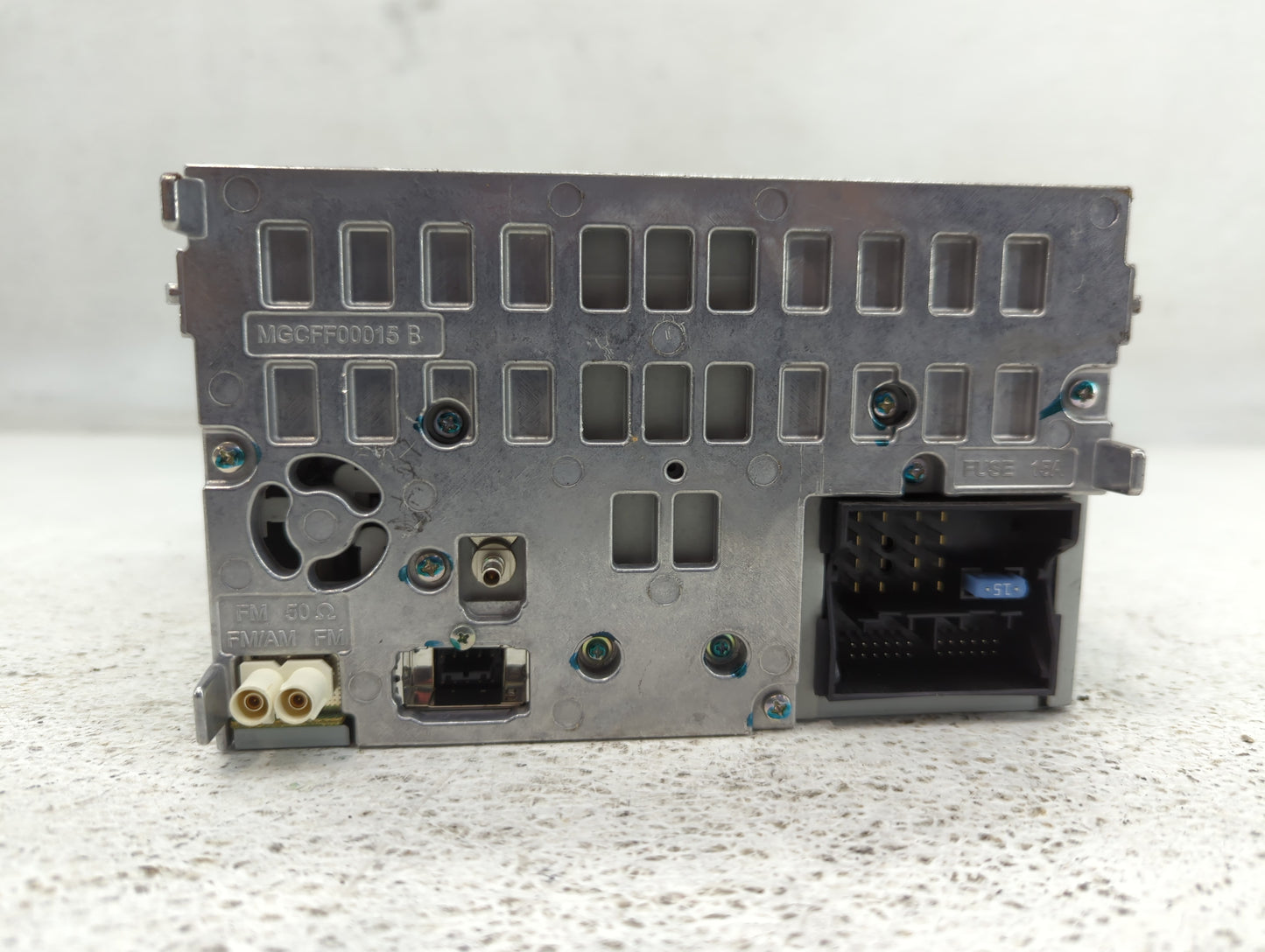 2009 Audi A4 Radio AM FM Cd Player Receiver Replacement P/N:8T1 035 195 L Fits OEM Used Auto Parts - Oemusedautoparts1.com