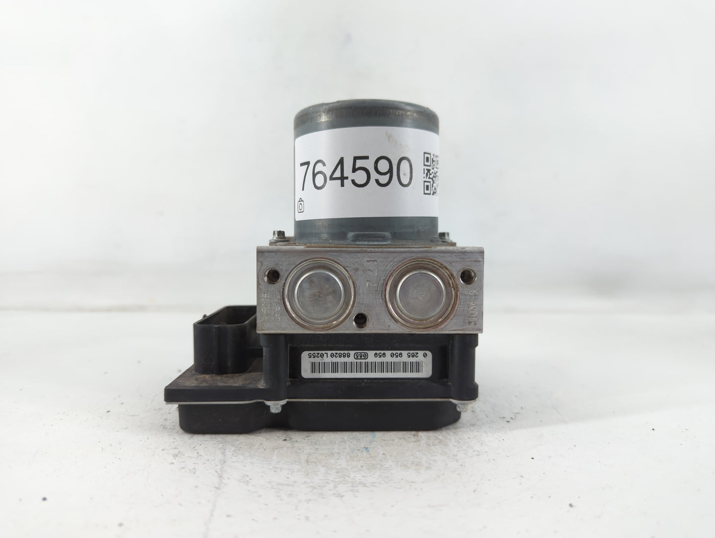 2009-2010 Audi A4 ABS Pump Control Module Replacement P/N:8K0 614 517BQ 0 265 236 101 Fits Fits 2009 2010 OEM Used Auto Part