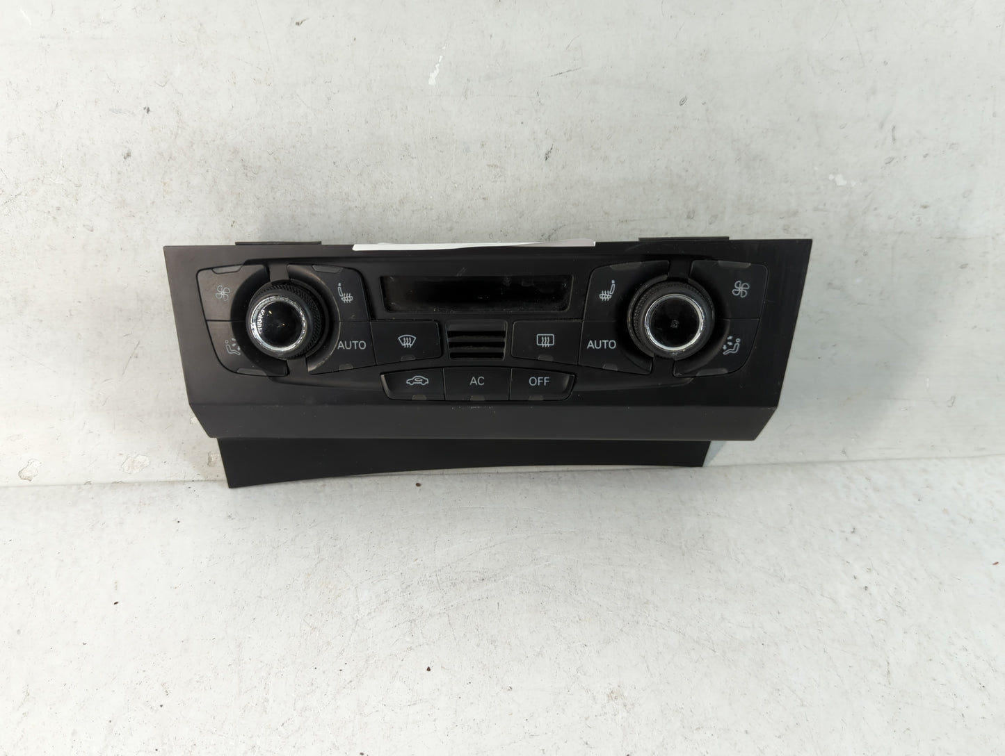 2009-2012 Audi A4 Climate Control Module Temperature AC/Heater Replacement P/N:8T1 820 043 AC Fits OEM Used Auto Parts - Oem