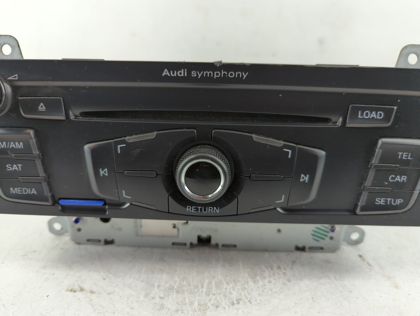 2009 Audi A4 Radio AM FM Cd Player Receiver Replacement P/N:8T1 035 195 L Fits OEM Used Auto Parts - Oemusedautoparts1.com