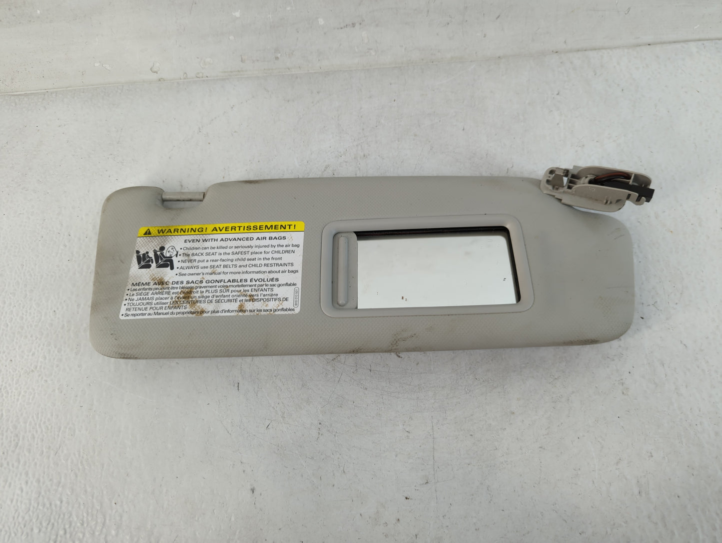 2009-2012 Audi A4 Sun Visor Shade Replacement Passenger Right Mirror Fits Fits 2009 2010 2011 2012 OEM Used Auto Parts - Oem