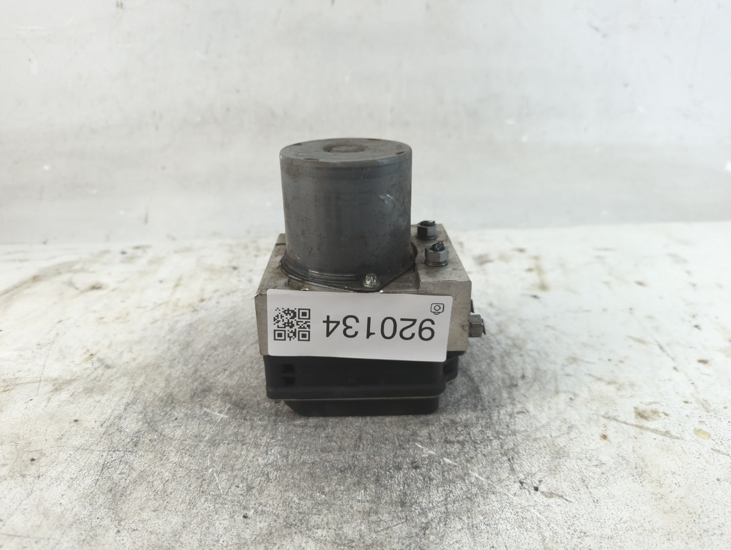 2007-2009 Audi A4 ABS Pump Control Module Replacement P/N:8K0 614 517 FL Fits Fits 2007 2008 2009 OEM Used Auto Parts - Oemu