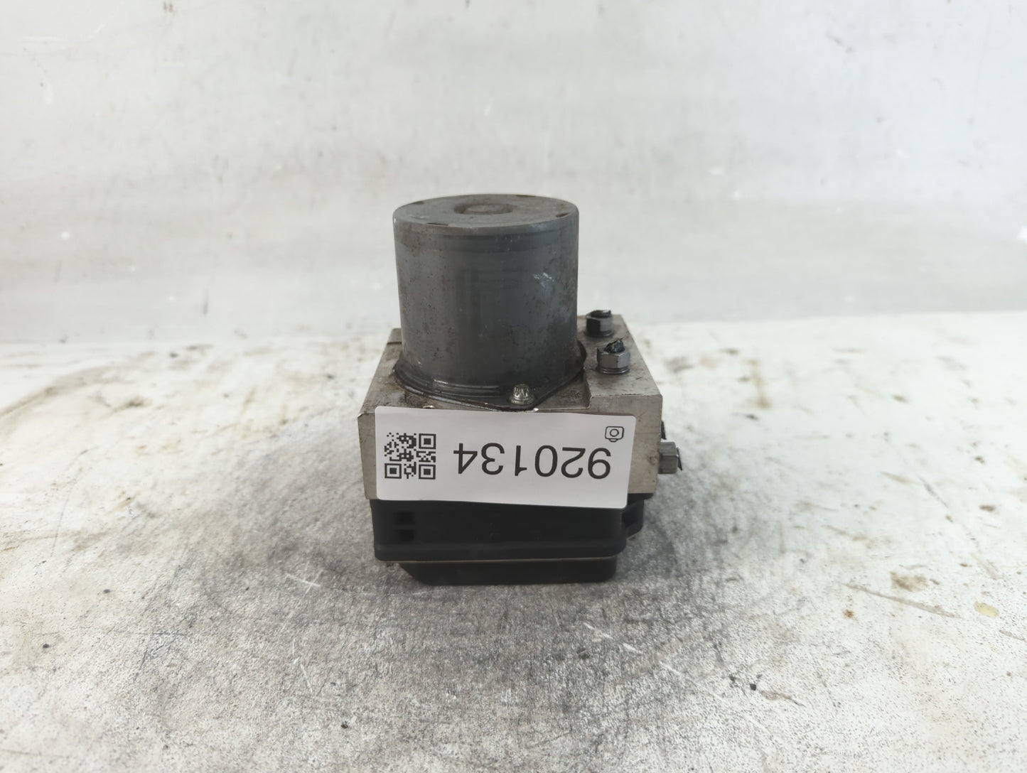 2007-2009 Audi A4 ABS Pump Control Module Replacement P/N:8K0 614 517 FL Fits Fits 2007 2008 2009 OEM Used Auto Parts - Oemu