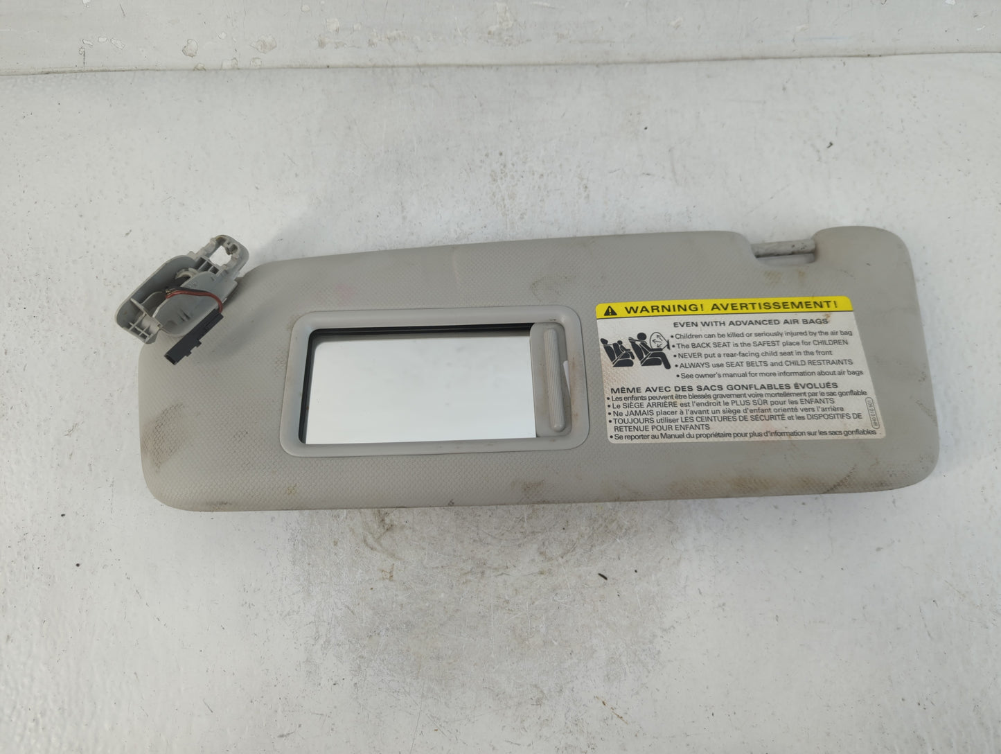 2009-2012 Audi A4 Sun Visor Shade Replacement Driver Left Mirror Fits Fits 2009 2010 2011 2012 OEM Used Auto Parts - Oemused