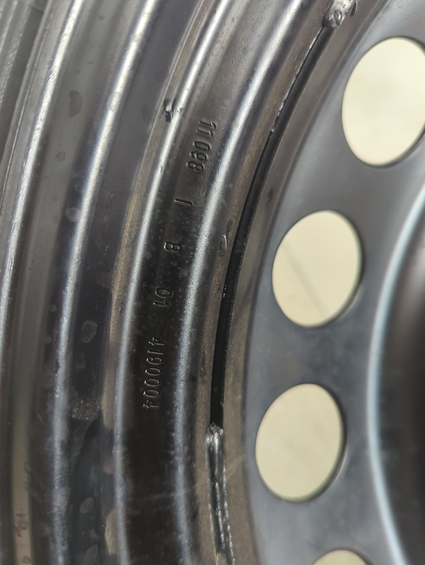2009-2012 Audi A4 Quattro Spare Donut Tire Wheel Rim Oem - Oemusedautoparts1.com