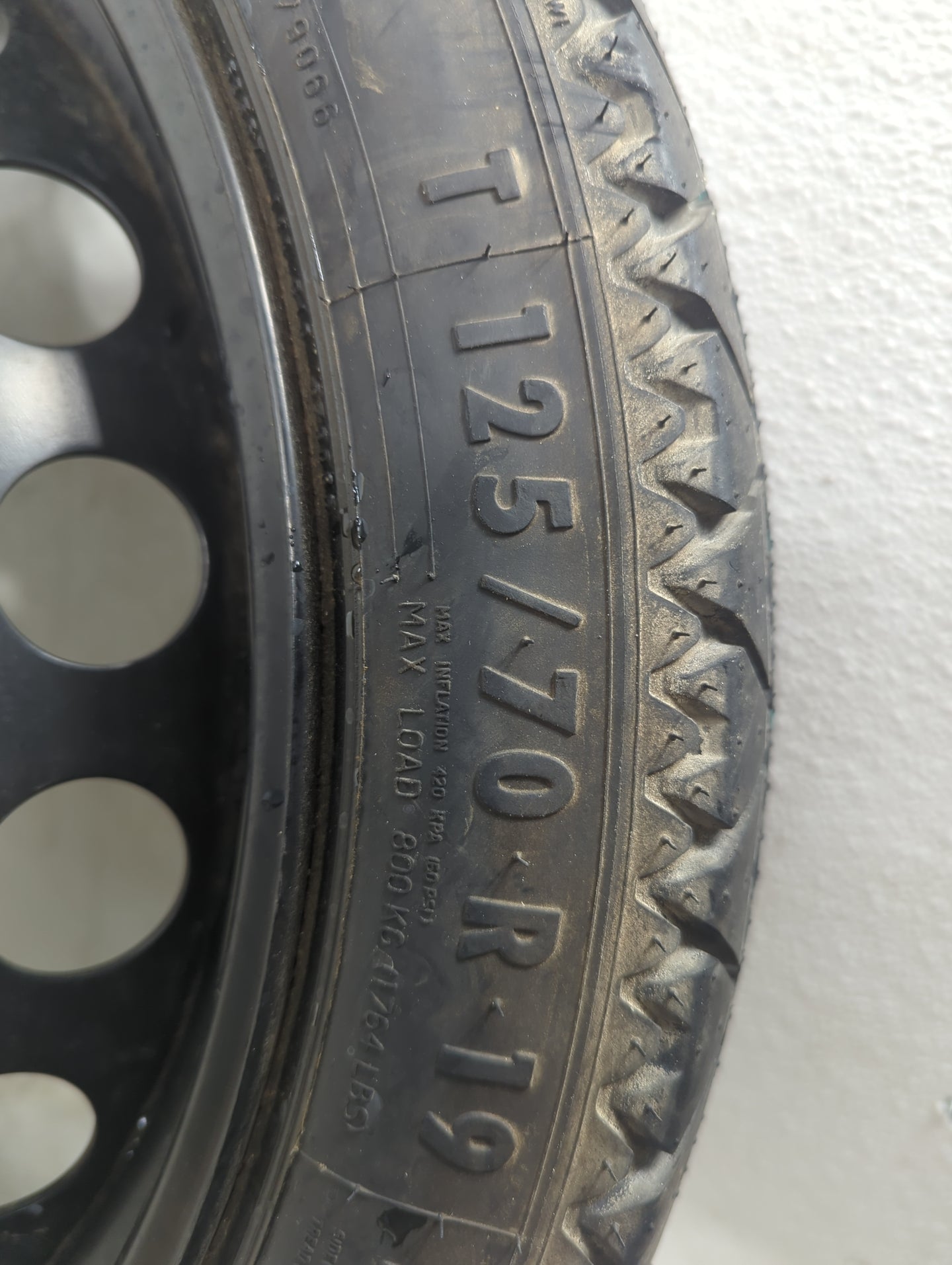 2009-2012 Audi A4 Quattro Spare Donut Tire Wheel Rim Oem - Oemusedautoparts1.com