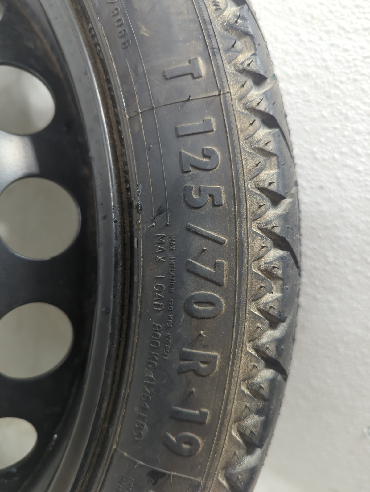 2009-2012 Audi A4 Quattro Spare Donut Tire Wheel Rim Oem - Oemusedautoparts1.com