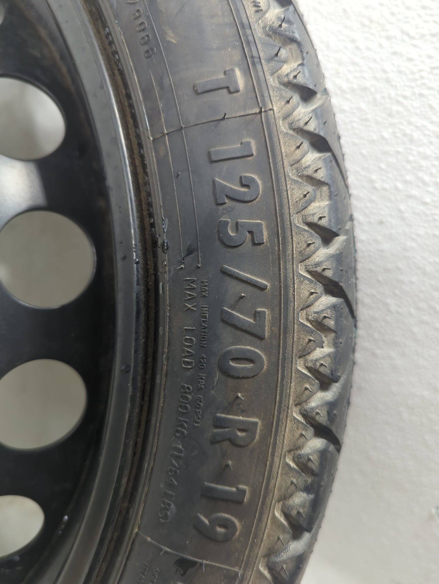 2009-2012 Audi A4 Quattro Spare Donut Tire Wheel Rim Oem - Oemusedautoparts1.com