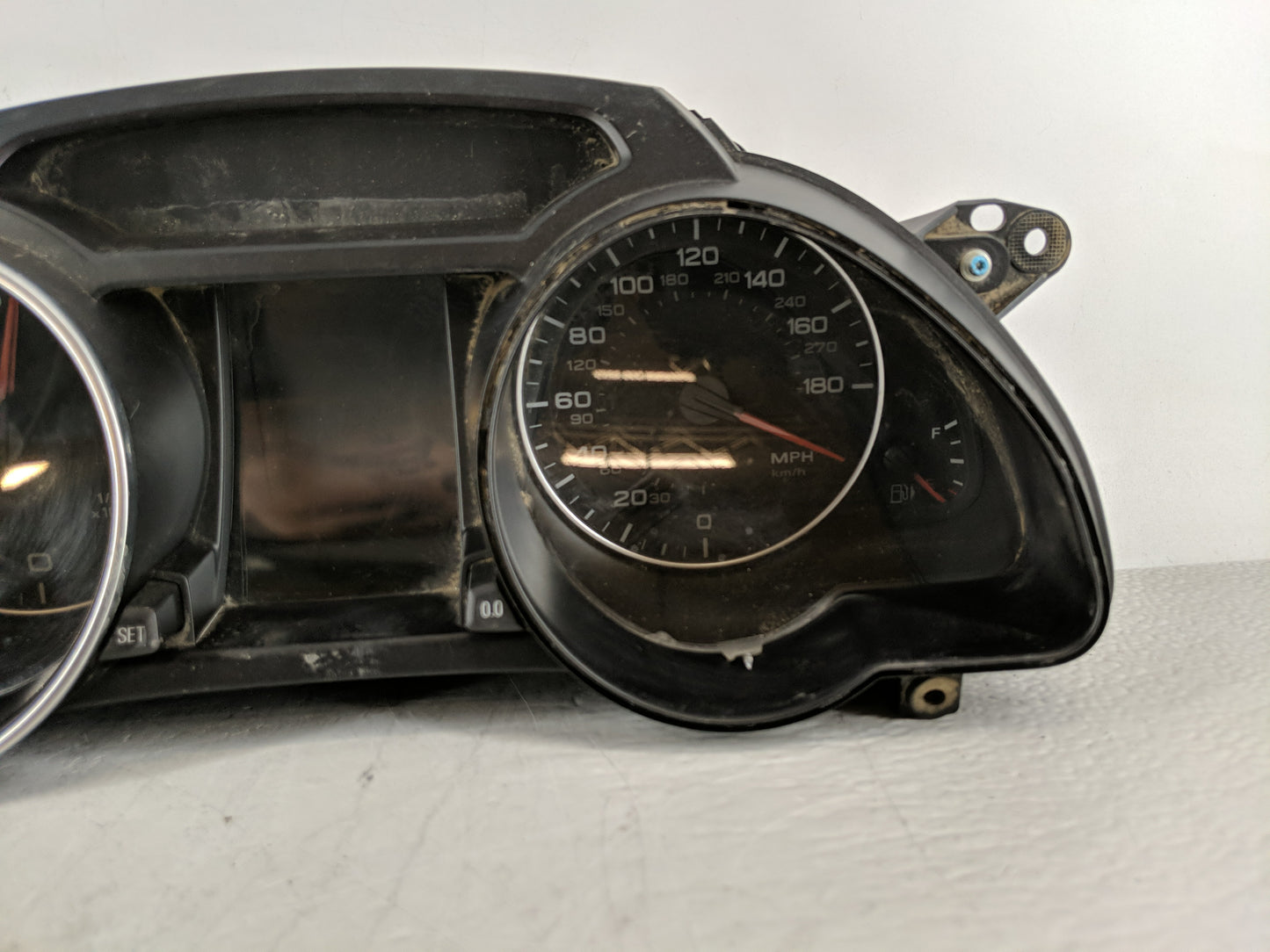 2008-2009 Audi A5 Instrument Cluster Speedometer Gauges P/N:9GLE1B6AI Fits Fits 2008 2009 OEM Used Auto Parts - Oemusedautop