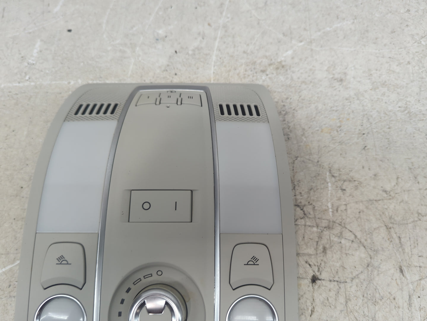 2009 Audi A6 Overhead Roof Console Gray - Oemusedautoparts1.com