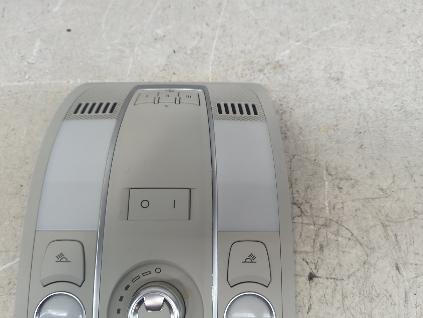 2009 Audi A6 Overhead Roof Console Gray - Oemusedautoparts1.com