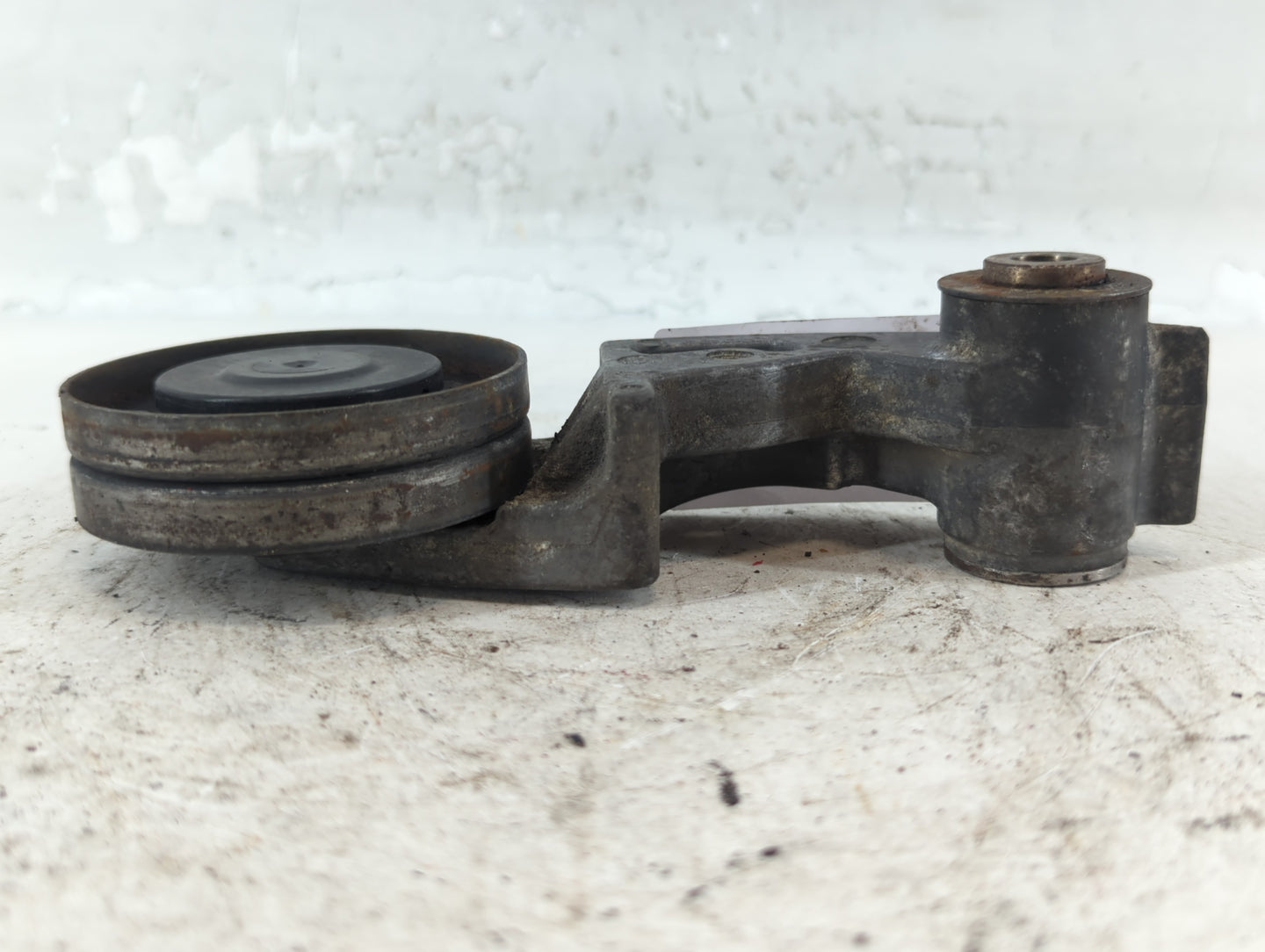 2009 Audi A6 BELT TENSIONER - Oemusedautoparts1.com