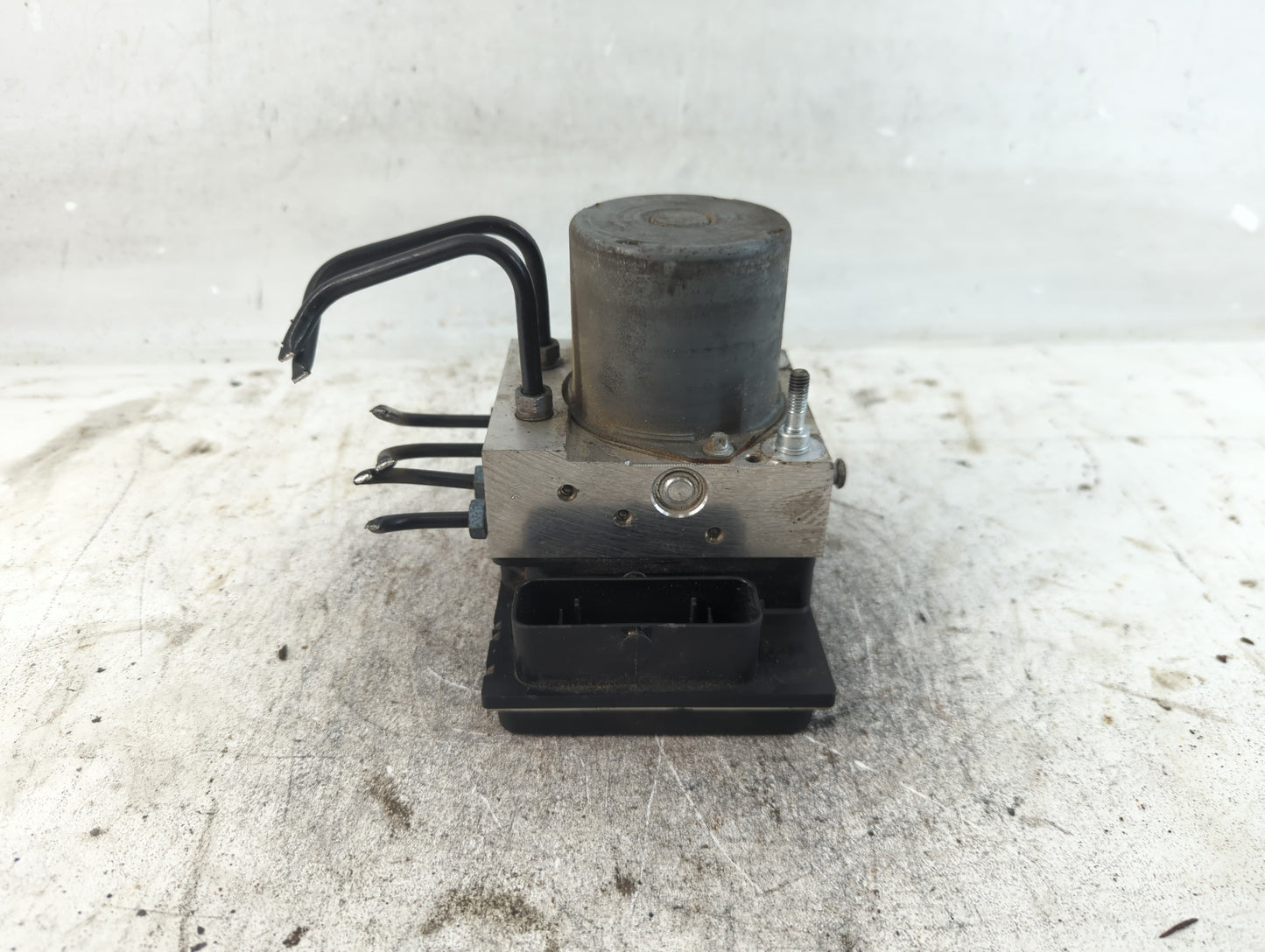 2009-2010 Audi A6 ABS Pump Control Module Replacement Fits Fits 2009 2010 OEM Used Auto Parts - Oemusedautoparts1.com