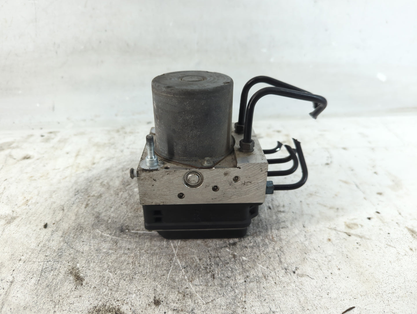 2009-2010 Audi A6 ABS Pump Control Module Replacement Fits Fits 2009 2010 OEM Used Auto Parts - Oemusedautoparts1.com