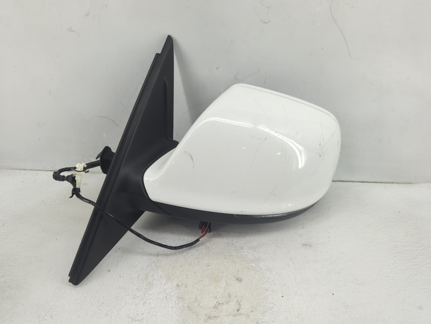 2009-2014 Audi Q5 Driver Side View Mirror - Left Door Mirror OEM Used - Oemusedautoparts1.com
