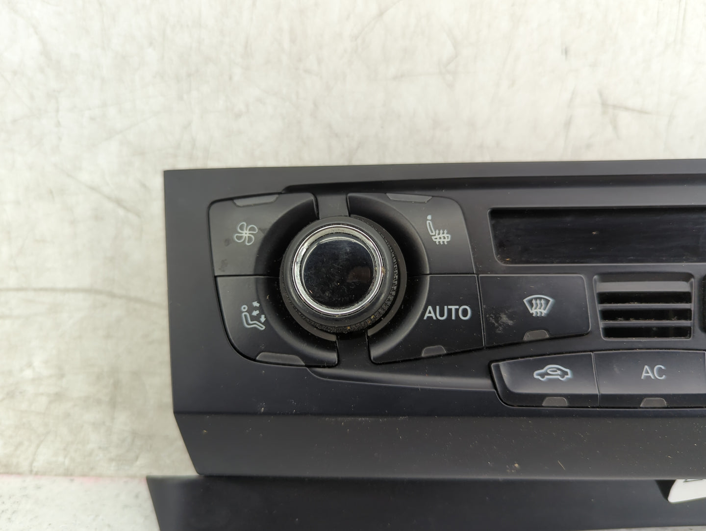 2009-2012 Audi Q5 Climate Control Module Temperature AC/Heater Replacement P/N:8T1820043AC A2C53307435 Fits OEM Used Auto Pa