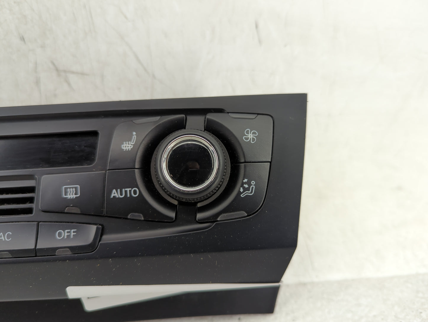 2009-2012 Audi Q5 Climate Control Module Temperature AC/Heater Replacement P/N:8T1820043AC A2C53307435 Fits OEM Used Auto Pa