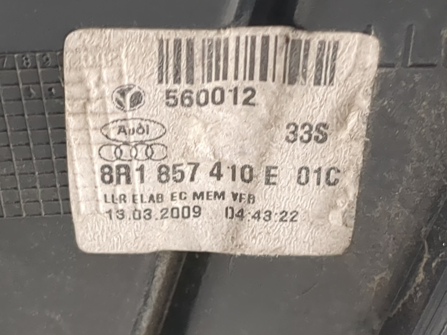 2009 Audi Q5 Passenger Right Side View Manual Door Mirror Black - Oemusedautoparts1.com
