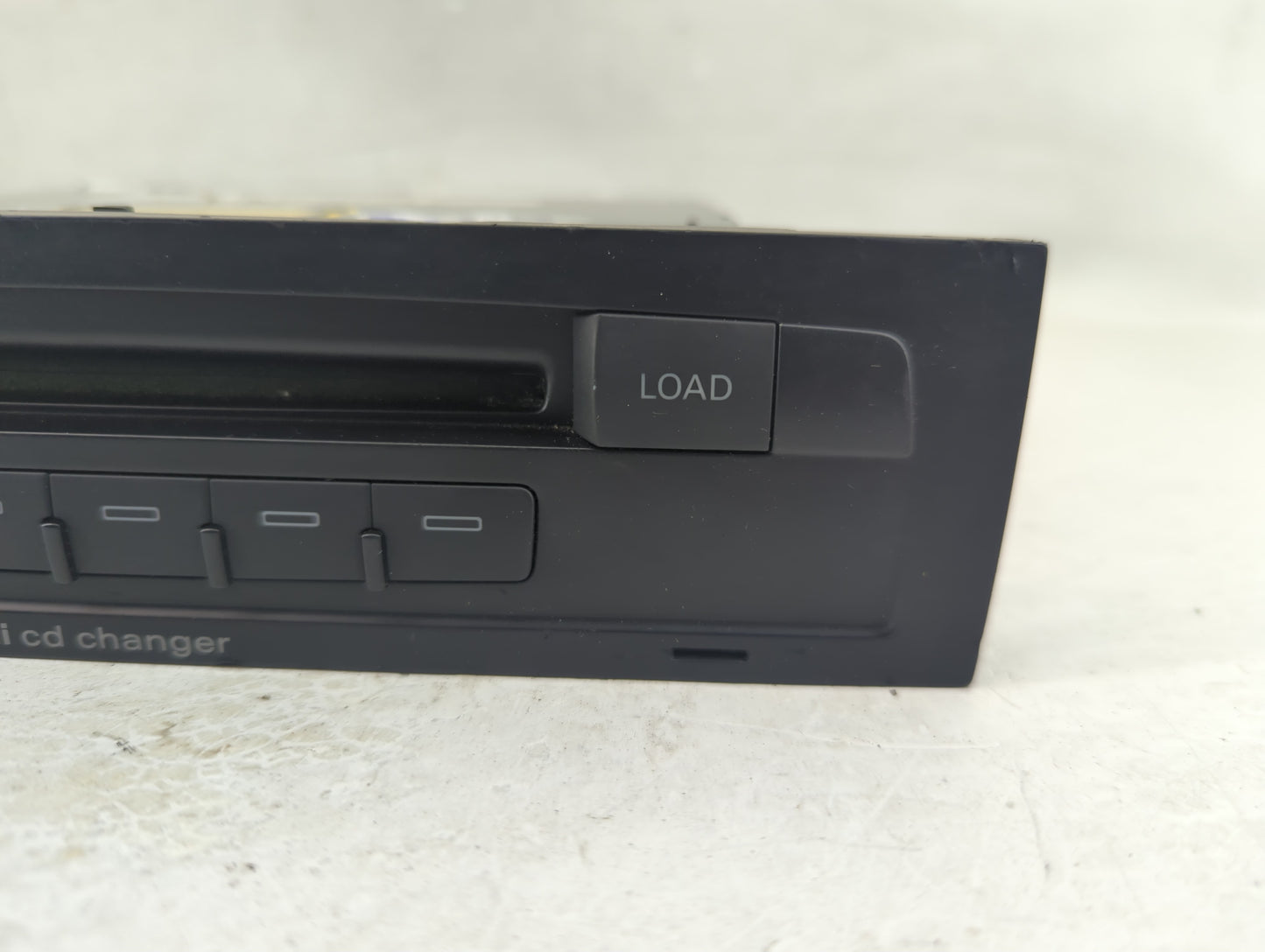 2007-2011 Audi Q7 Information Display Screen - Oemusedautoparts1.com